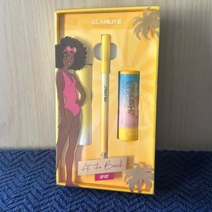 *BARBIE* GLAMLITE  AT THE BEACH LIP KIT